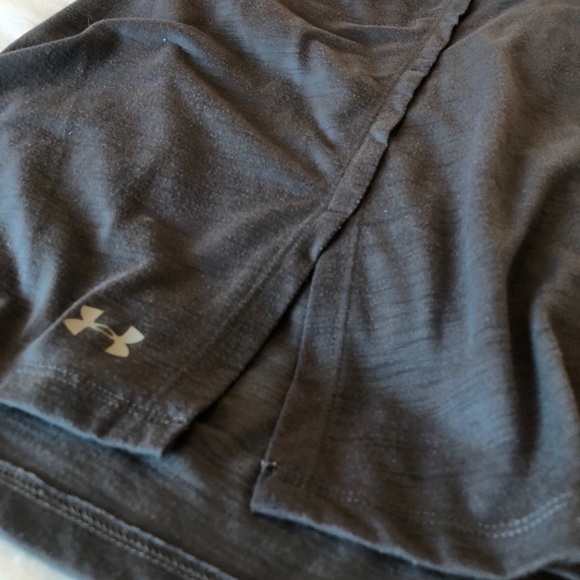 UNDER ARMOUR WORKOUT TANK - Picture 3 of 4